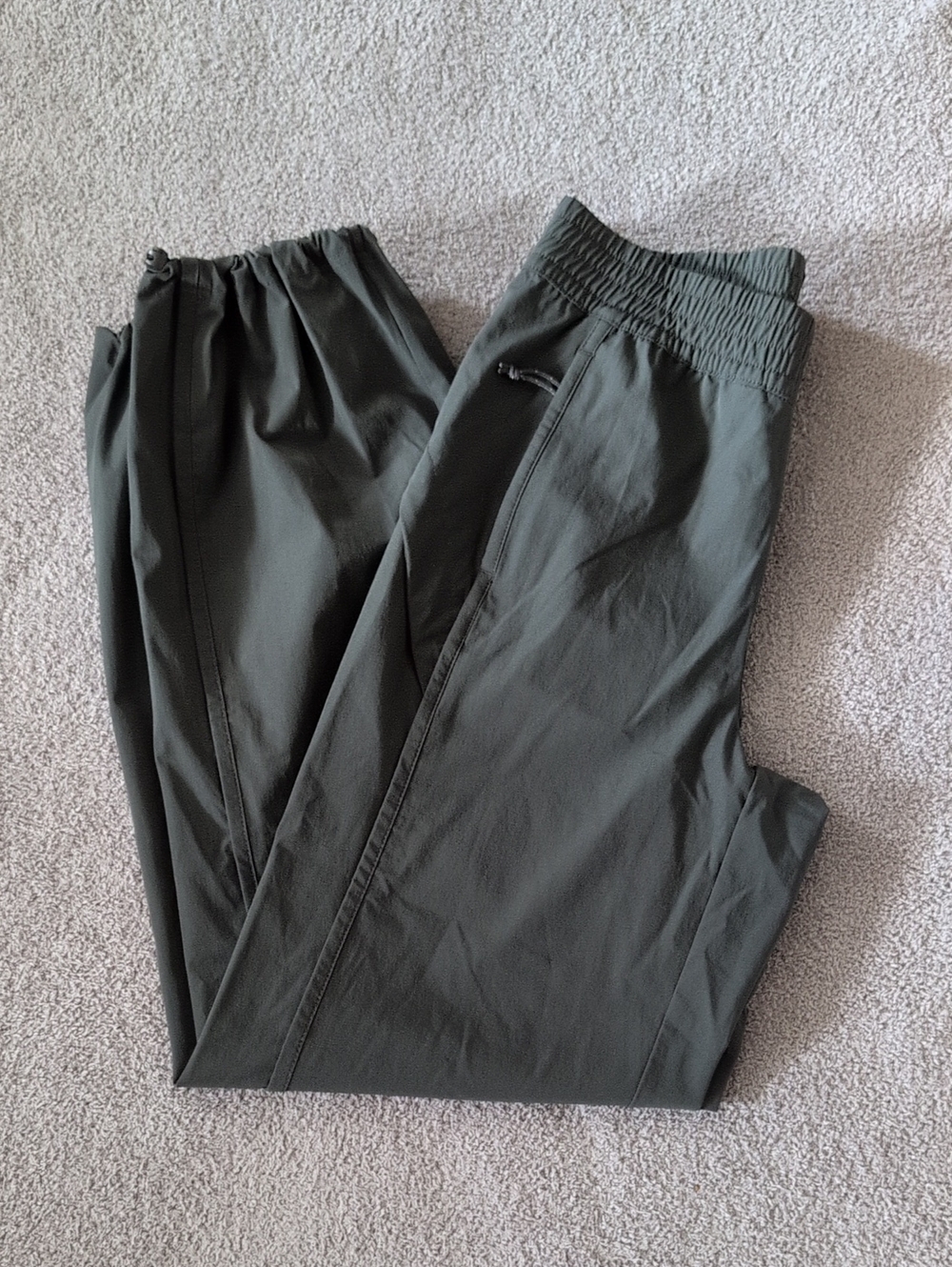 NWOT Avalanche Grey Lightweight Joggers Size XS